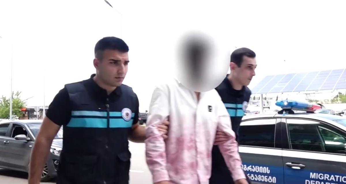 Azərbaycan vətəndaşları qonşu ölkədən belə deportasiya olundular - VİDEO Azərbaycan vətəndaşları qonşu ölkədən belə deportasiya olundular - VİDEO