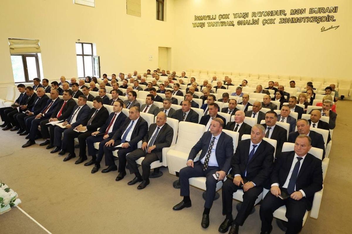 İsmayıllıda kənd təsərrüfatının inkişafına dair görüş keçirilib