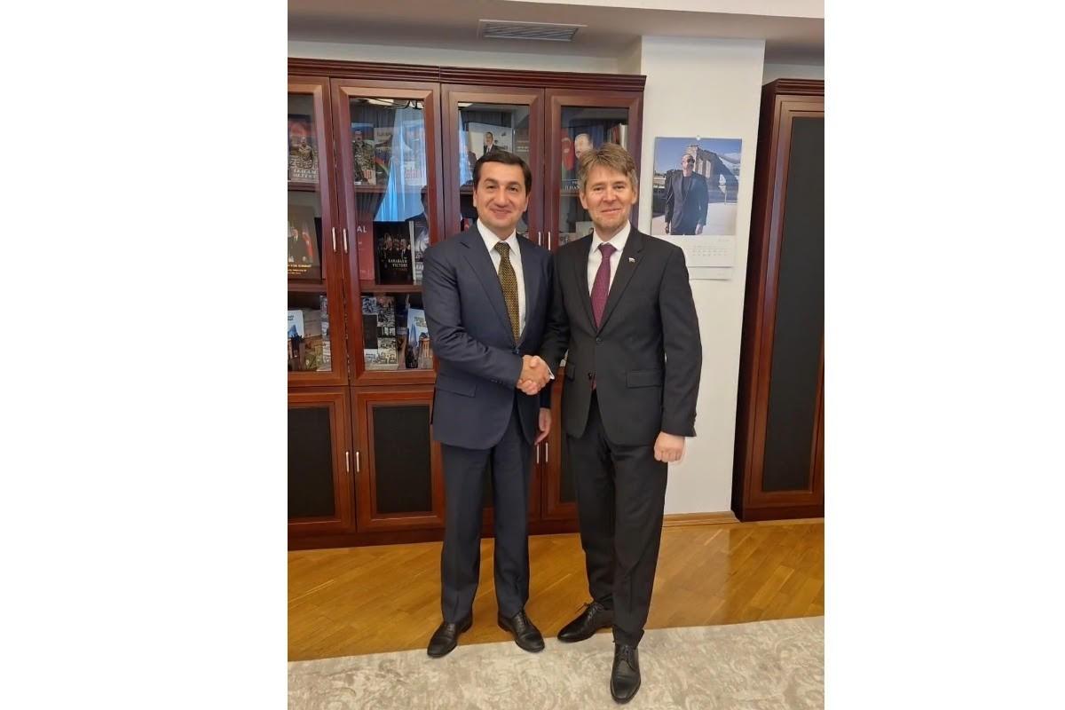Hikmət Hacıyev Slovakiya XİN-in dövlət katibi ilə görüşüb