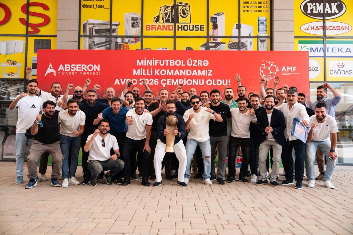 İkiqat qitə çempionları sponsor və azarkeşləri ilə görüşüblər - FOTOLAR
