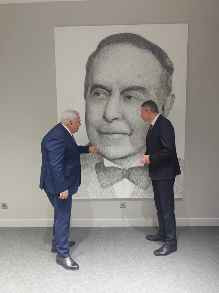 Gallery image 10