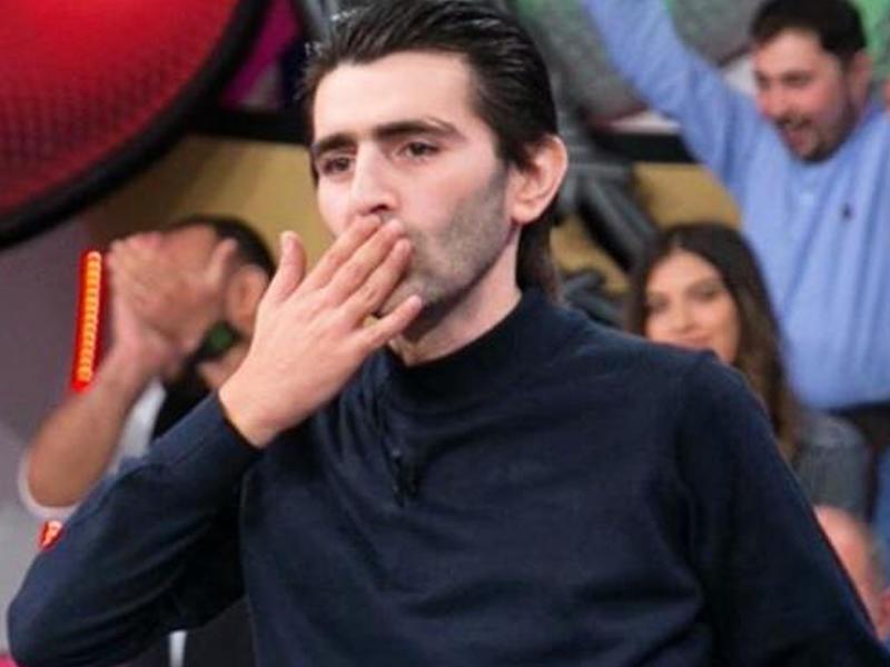 Elşaddan saxtakarlıq iddiası: "Səs toplayan gedir, əlini çəkən qalır" Elşaddan saxtakarlıq iddiası: "Səs toplayan gedir, əlini çəkən qalır"