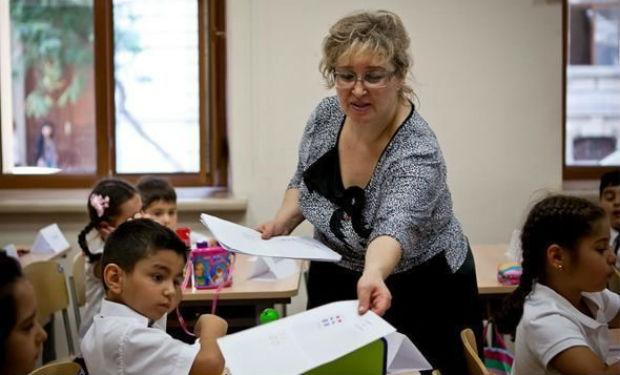 Pensiya yaşına çatmış müəllimlər bu şərtlərlə işləyə biləcəklər Pensiya yaşına çatmış müəllimlər bu şərtlərlə işləyə biləcəklər