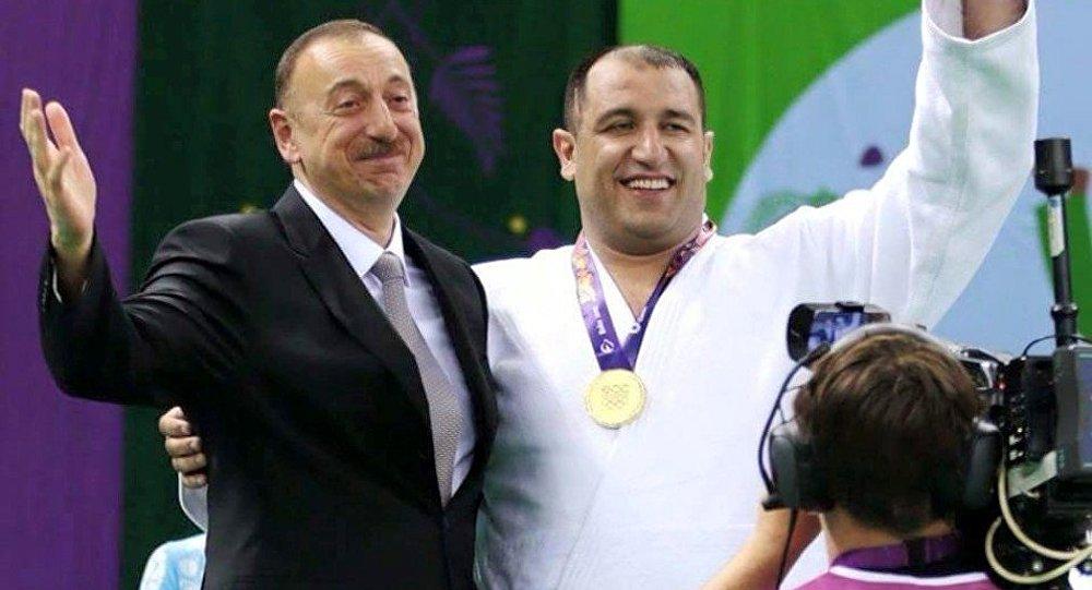 İlham Zəkiyevə əməkdar məşqçi adı verildi İlham Zəkiyevə əməkdar məşqçi adı verildi
