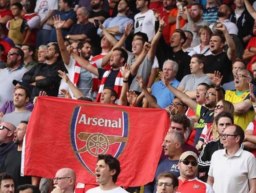 \"Arsenal\" və azərbaycanlı azarkeşlər arasında qarşıdurma - VİDEO \"Arsenal\" və azərbaycanlı azarkeşlər arasında qarşıdurma - VİDEO
