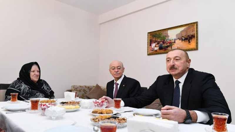 Prezident Şamaxıda zəlzələdən ziyan çəkənlər üçün tikilmiş yeni binada olub - FOTOLAR Prezident Şamaxıda zəlzələdən ziyan çəkənlər üçün tikilmiş yeni binada olub - FOTOLAR