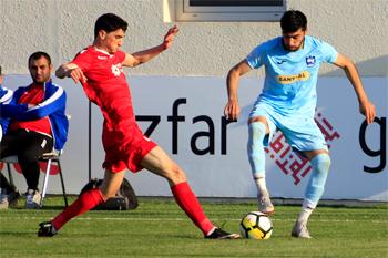 Millimizin futbolçusunun bacısı intihar etdi: ÖZÜNÜ BİNADAN ATDI Millimizin futbolçusunun bacısı intihar etdi: ÖZÜNÜ BİNADAN ATDI