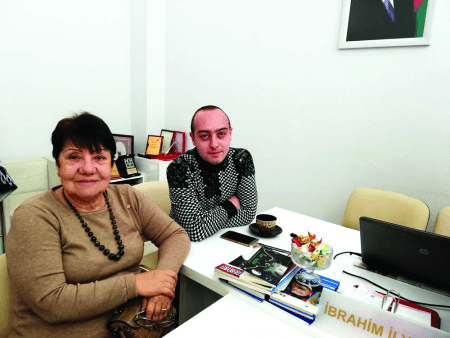 Ofelya Babayeva: “Şagird dərsi auditoriyada öyrənməlidir, kurslarda yox...” Ofelya Babayeva: “Şagird dərsi auditoriyada öyrənməlidir, kurslarda yox...”
