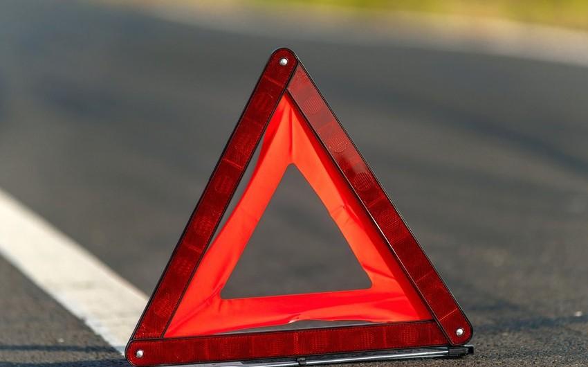 Azərbaycanda vəzifəli şəxsin oğlu yol qəzası törətdi, ölən var Azərbaycanda vəzifəli şəxsin oğlu yol qəzası törətdi, ölən var