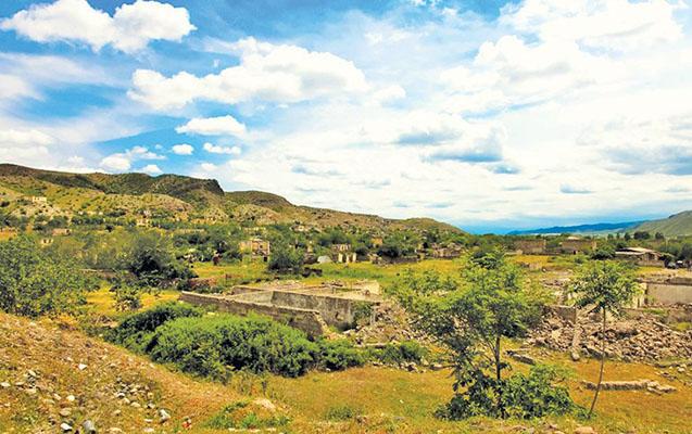 27 ildən sonra işğaldan azad olunan Qubadlı - Fotosessiya 27 ildən sonra işğaldan azad olunan Qubadlı - Fotosessiya