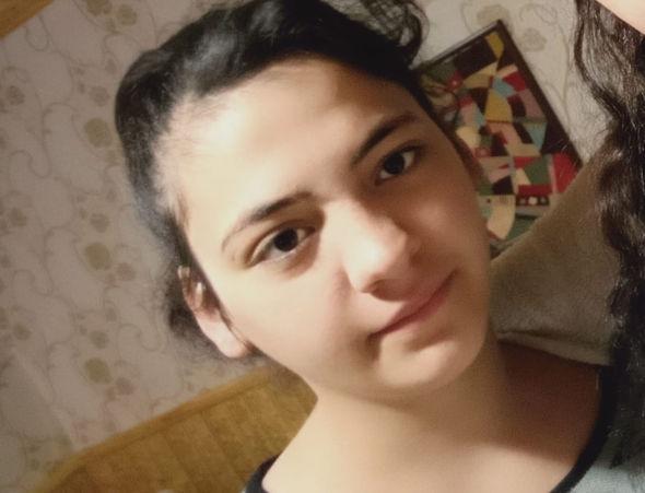 Bakıda 17 yaşlı qız xəstəxanadan qaçdı: “27 gündür xəbər yoxdur” - FOTOLAR Bakıda 17 yaşlı qız xəstəxanadan qaçdı: “27 gündür xəbər yoxdur” - FOTOLAR