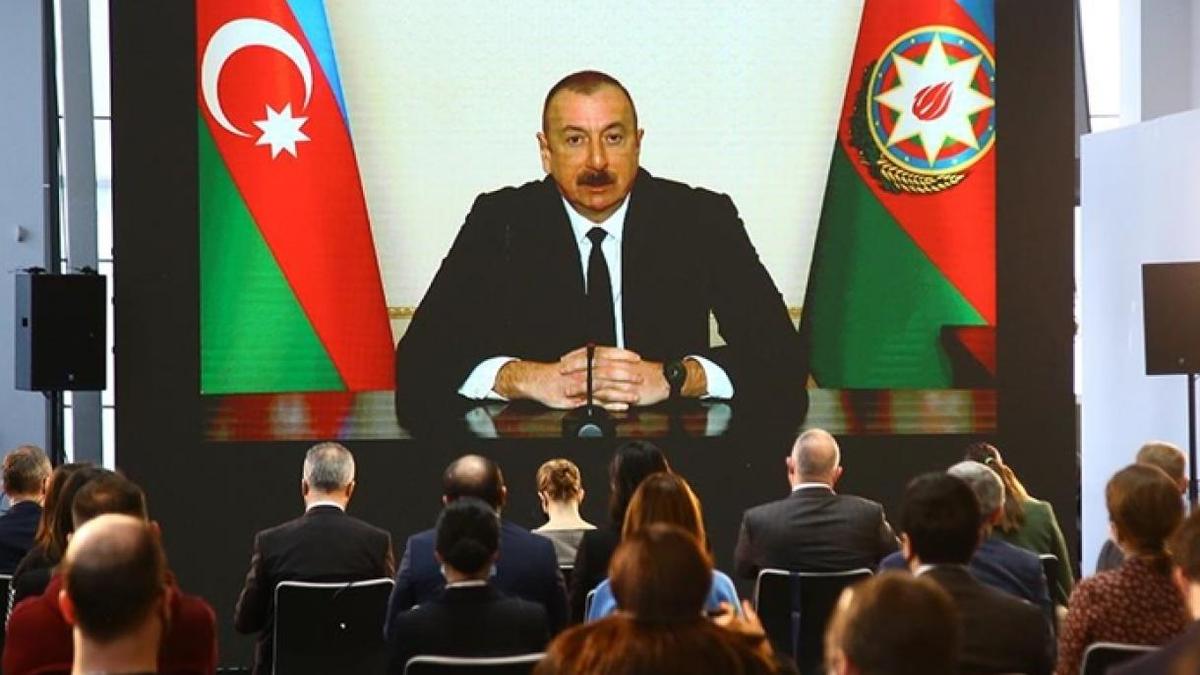 “Sualları cavablandırdıqca, həm də müvafiq mesajlar ötürürdü” – Mətbuat konfransının dəyərləndirilməsi “Sualları cavablandırdıqca, həm də müvafiq mesajlar ötürürdü” – Mətbuat konfransının dəyərləndirilməsi
