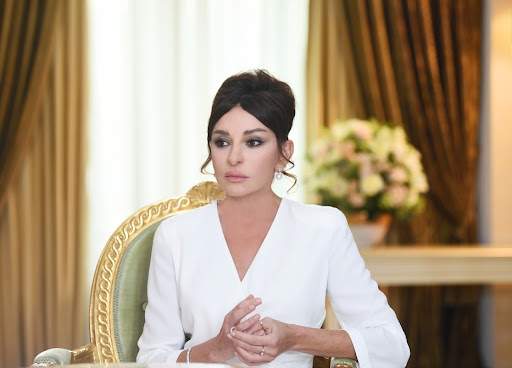 Mehriban Əliyeva 10 yaşlı Eldarın müalicəsi ilə bağlı tapşırıq verdi Mehriban Əliyeva 10 yaşlı Eldarın müalicəsi ilə bağlı tapşırıq verdi