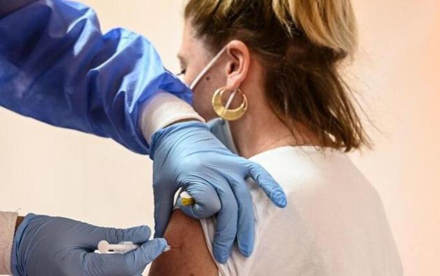 Azərbaycanda bu şəxslərə üçüncü doza vaksin vurulacaq - RƏSMİ Azərbaycanda bu şəxslərə üçüncü doza vaksin vurulacaq - RƏSMİ