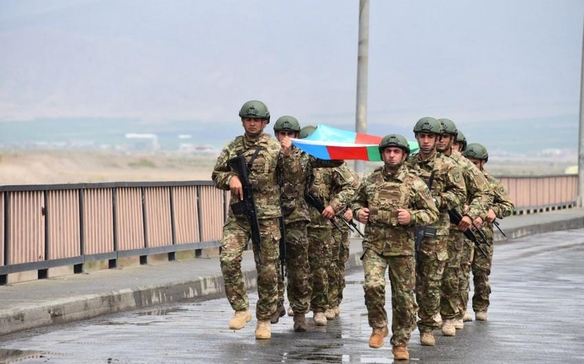 Azərbaycan hərbçiləri Türkiyədə təlimlərdə iştirak edirlər Azərbaycan hərbçiləri Türkiyədə təlimlərdə iştirak edirlər