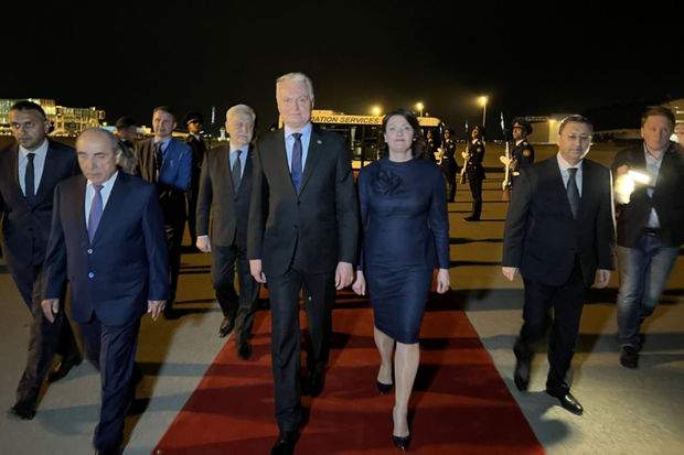 Litva Prezidenti Azərbaycana gəldi - FOTO Litva Prezidenti Azərbaycana gəldi - FOTO