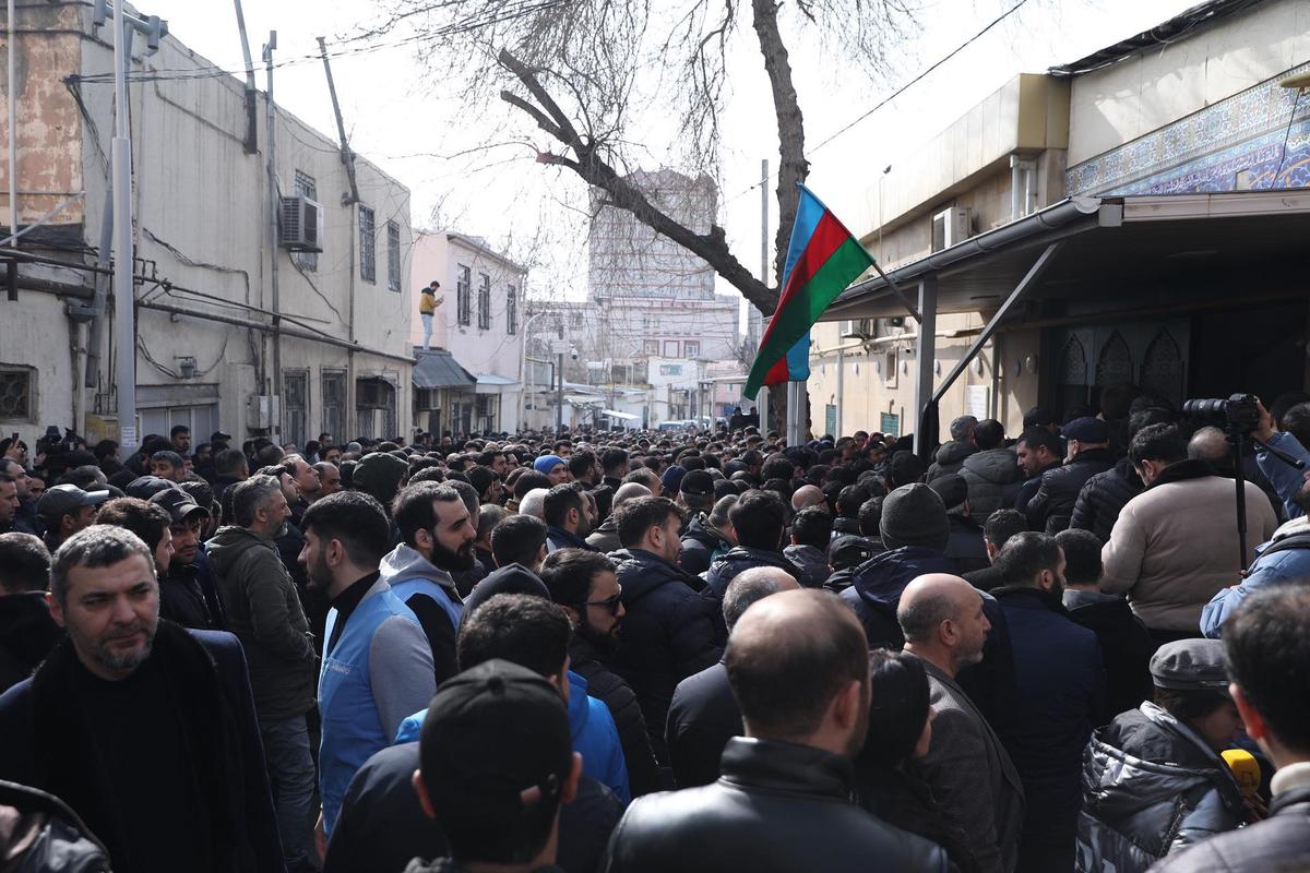 Hacı Şahinlə vida mərasimindən FOTOLAR Hacı Şahinlə vida mərasimindən FOTOLAR