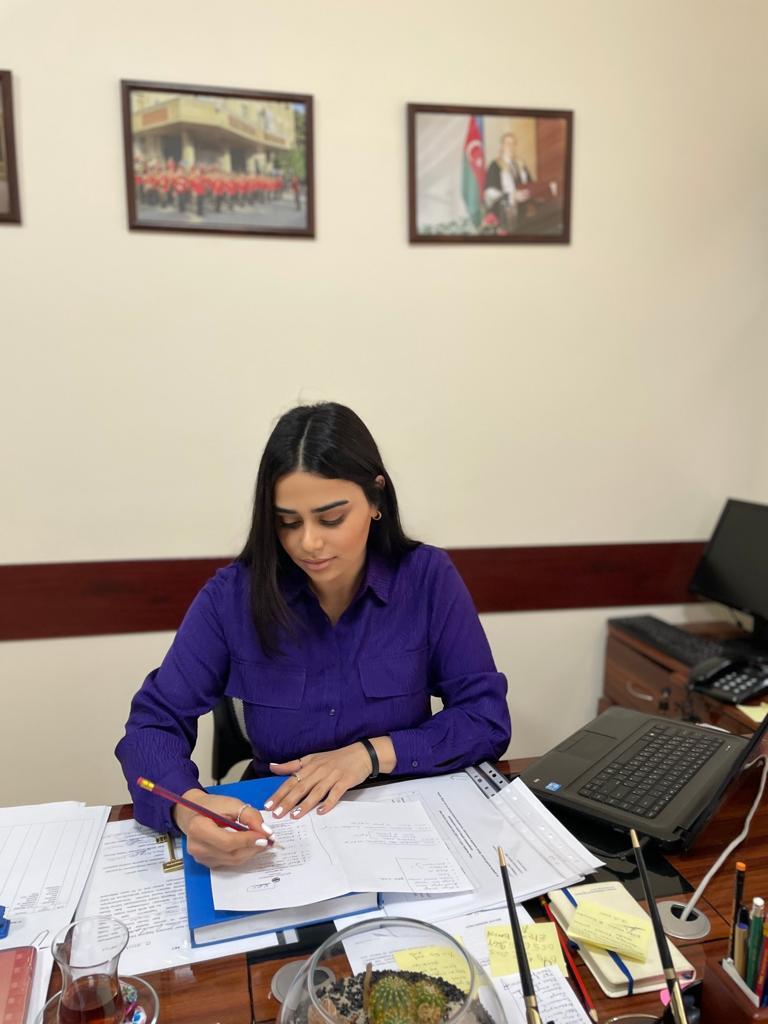 “II kursda oxuyan bəzi tələbələr özünü lənətləyir, bunun səbəbi müəllimlərdir” – İlin gənc müəllimi ilə MÜSAHİBƏ “II kursda oxuyan bəzi tələbələr özünü lənətləyir, bunun səbəbi müəllimlərdir” – İlin gənc müəllimi ilə MÜSAHİBƏ