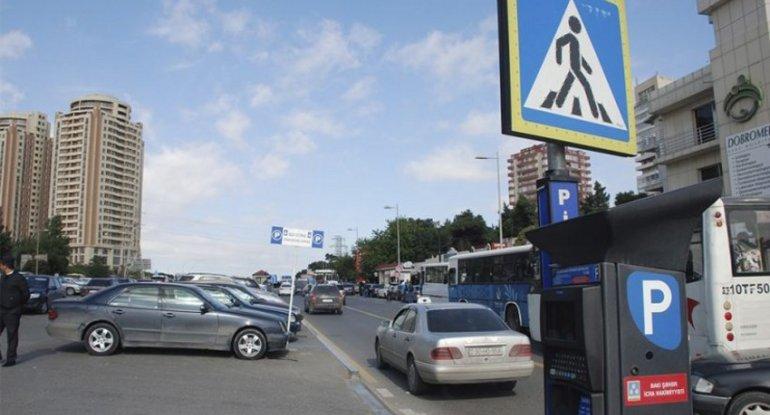 \"Nömrənin üzərinə corab asırlar, \"kapot\"u qaldırırlar...\" - Parkinqə 1 manat ödəmək yaxşıdır, yoxsa 700 manatlıq cərimə?