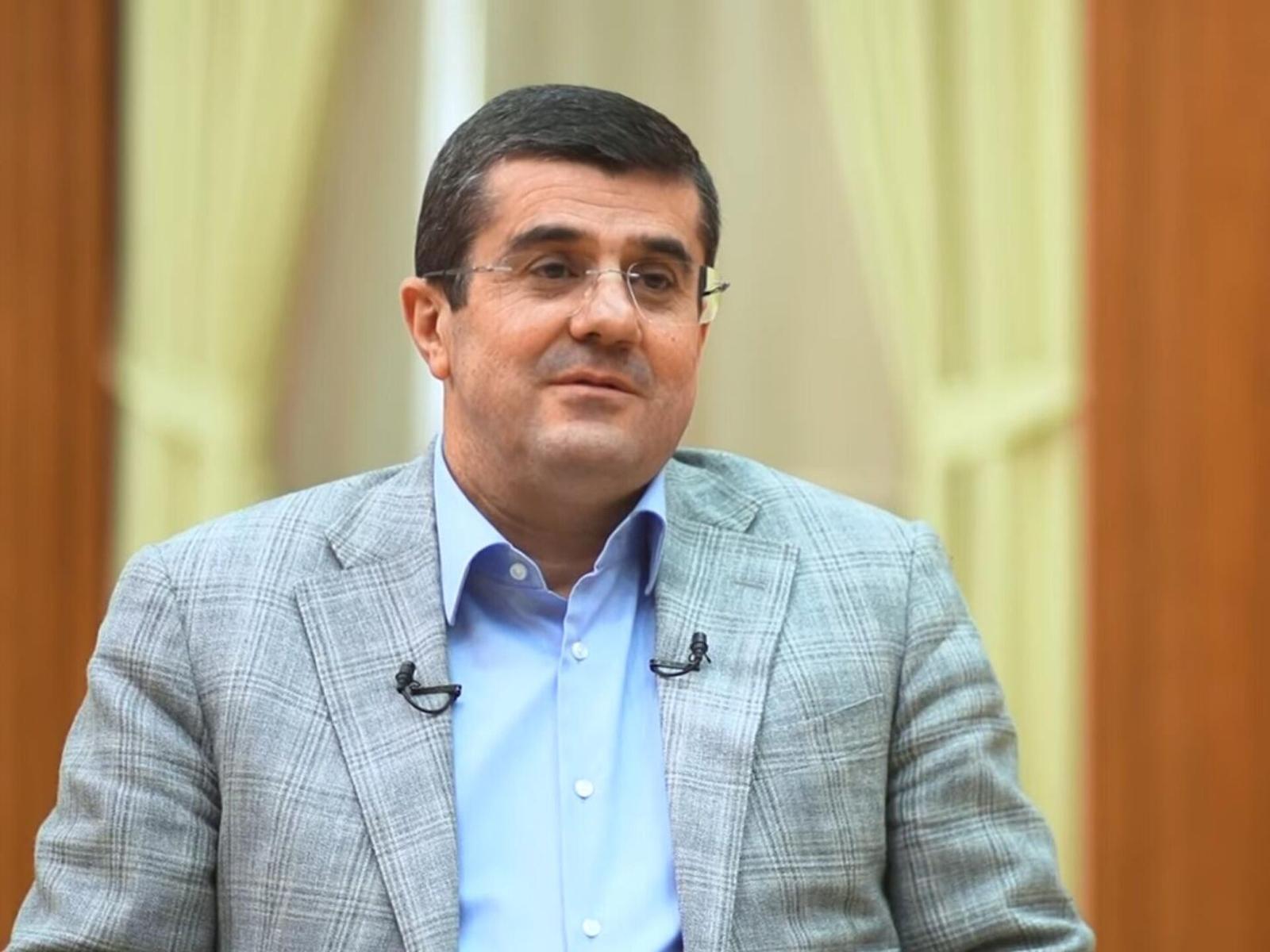 “Arayik Arutunyan Azərbaycanın tələbi ilə istefa verib\" - Açıqlama