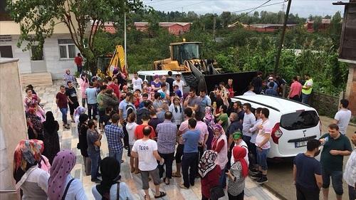 Türkiyədə sel: 5 nəfər itkin düşdü