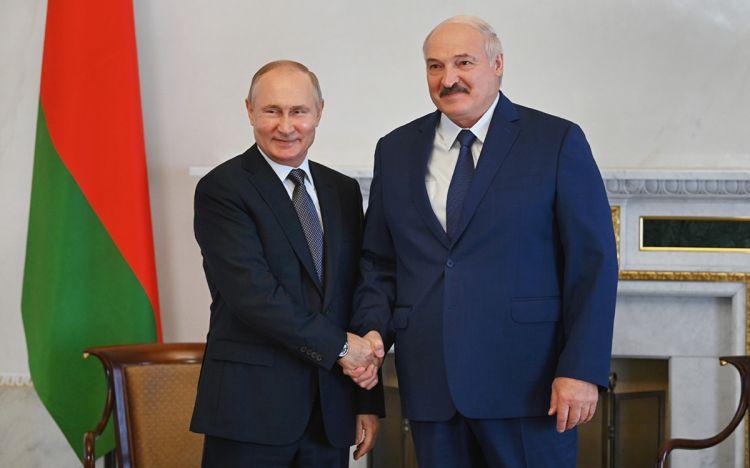 Putin və Lukaşenko Soçidə danışıqlar aparacaq