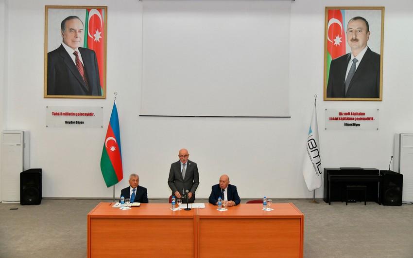 Bakı Mühəndislik Universitetinin yeni rektoru kollektivə təqdim olundu - FOTO