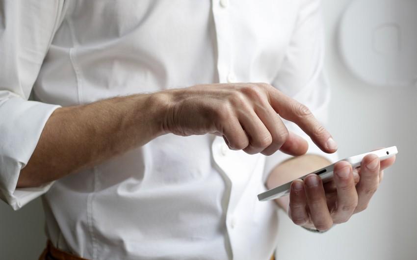 Telefonların qeydiyyatına görə rüsum AZALDILIR