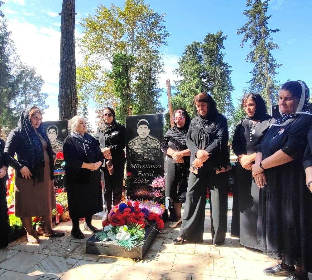 Şəhid Fərid Mövsümovun ad günü məzarı önündə qeyd olundu - FOTO