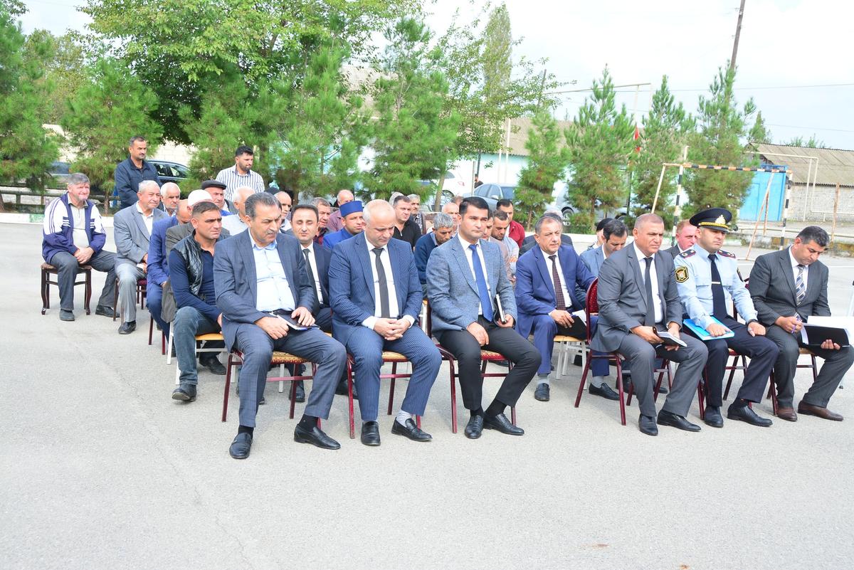 İcra başçısı Hacıağabəyli kəndinin sakinləri ilə görüşdü - FOTO