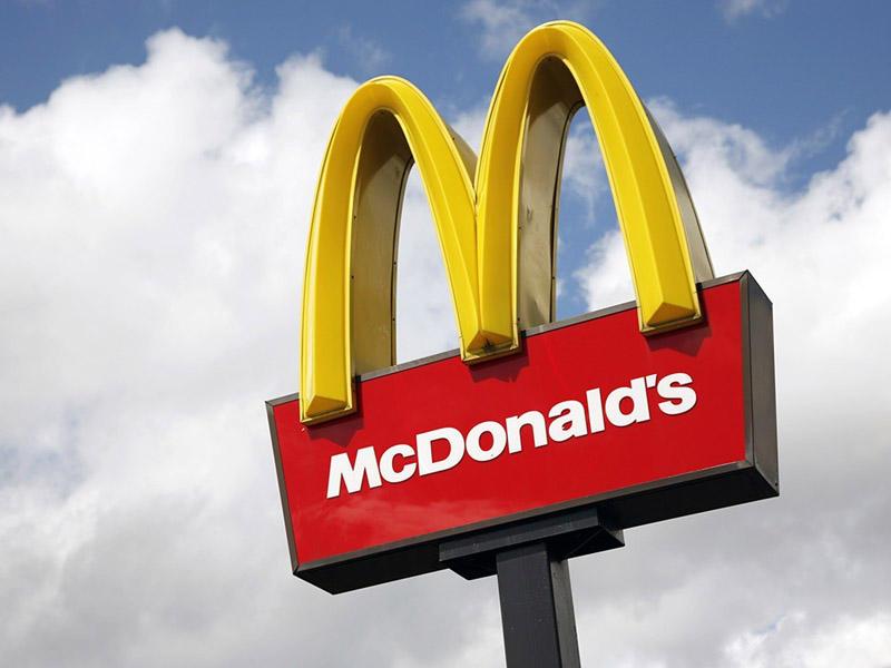 McDonald\'s-da dəhşət - Nəhəng siçovul üç yaşlı qıza hücum etdi