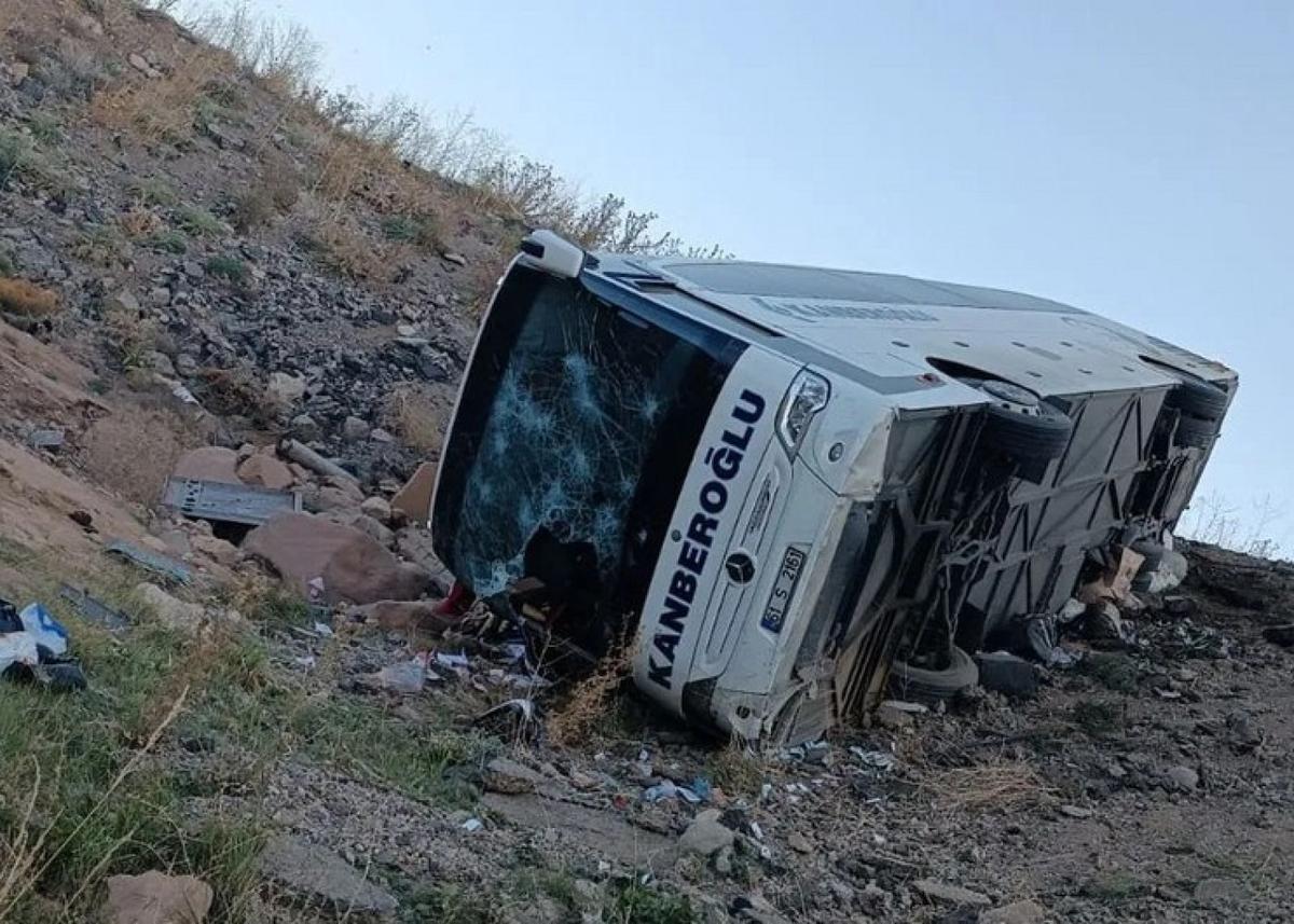 Türkiyədə sərnişin avtobusu aşıb, yaralılar var
