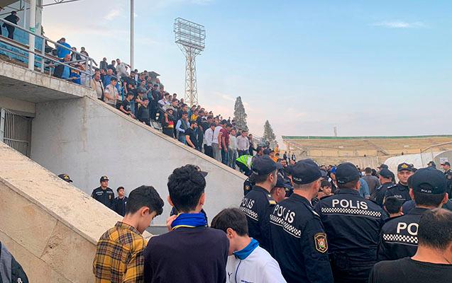 “Kəpəz” azarkeşləri komandalarını fitə basdı - Video