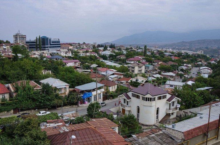 Xankəndidə azərbaycanca yol nişanı - FOTO