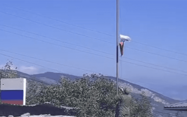 Sülhməramlıların o postu da ləğv olundu, bayraq endirildi - VİDEO