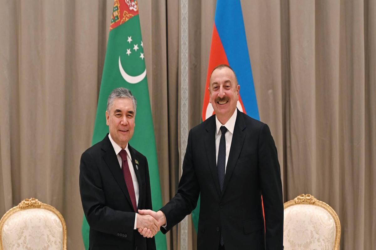 Qurbanqulu Berdiməhəmmədov Azərbaycan Prezidentini təbrik etdi
