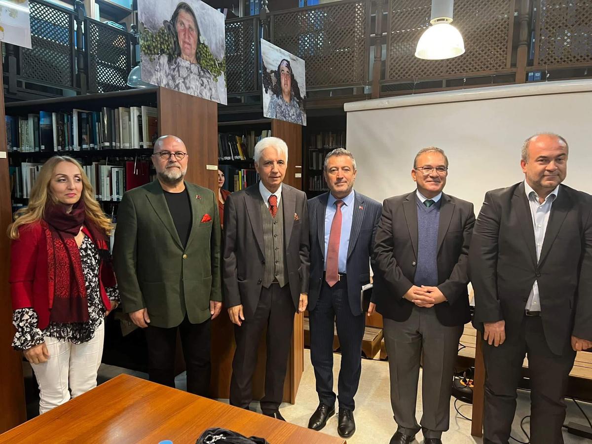 Çanaqqala Universitetində professor Çingiz Abdullayevlə görüş keçirilib - FOTO Çanaqqala Universitetində professor Çingiz Abdullayevlə görüş keçirilib - FOTO