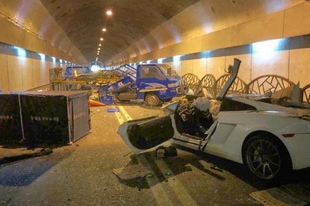 Tayvanda tuneldə 16 avtomobil toqquşub, ölən və yaralananlar var