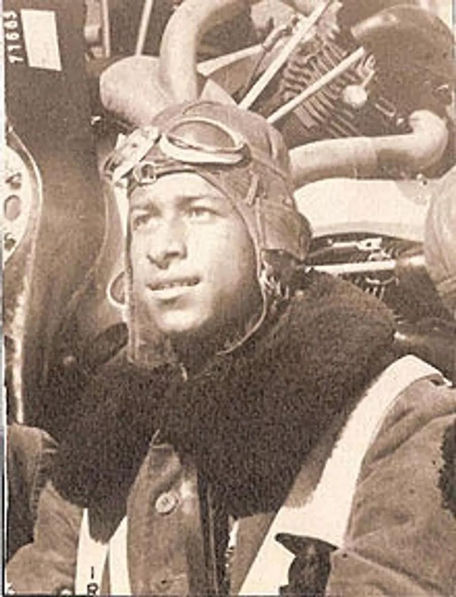 İlk qaradərili pilot - Türkiyəli Ərəb Əhməd