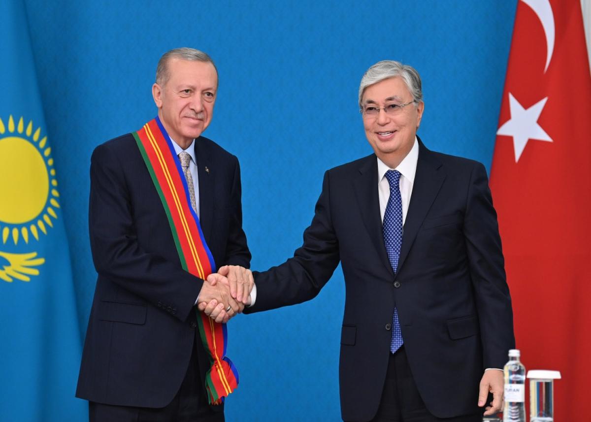 Tokayev Ərdoğanı təbrik ETDİ