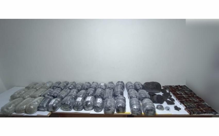 Azərbaycana 52 kq-dan çox narkotik keçirilməsinin qarşısı alındı - FOTO