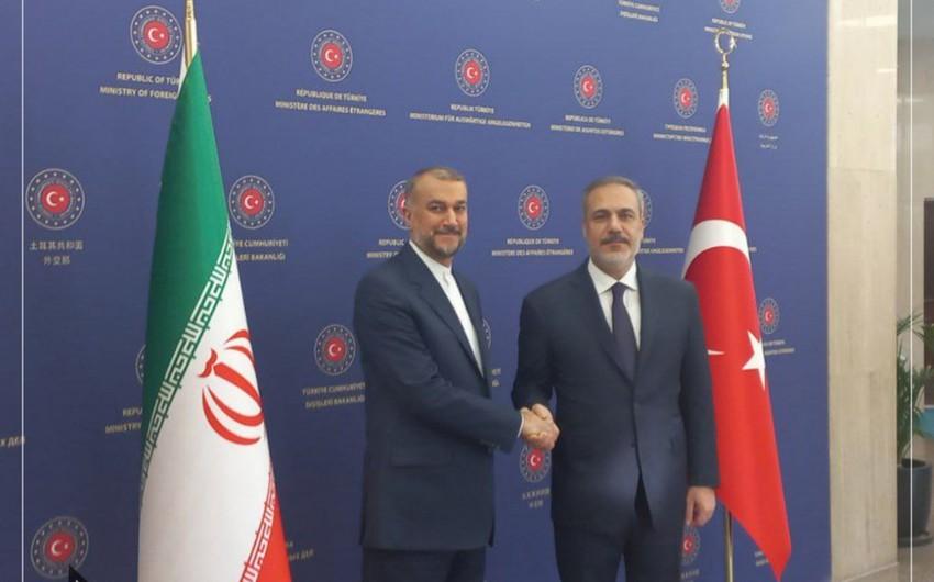 Ankarada Türkiyə və İran XİN başçıları arasında görüş keçirilir