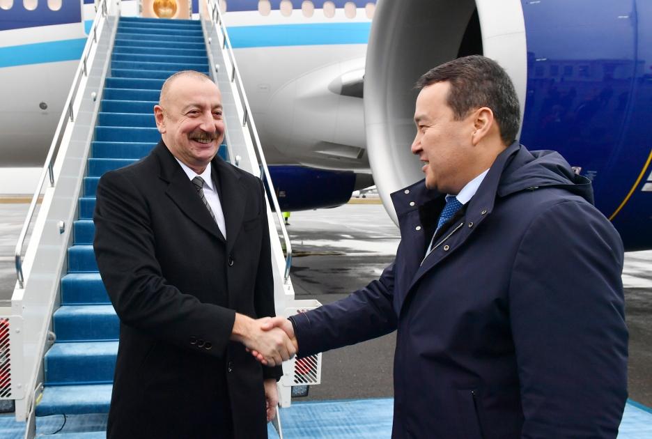 İlham Əliyev Qazaxıstana getdi - FOTO