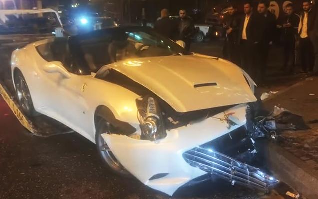 Bakıda \"Prius\"la toqquşan “Ferrari”nin sahibi kimdir? + VİDEO
