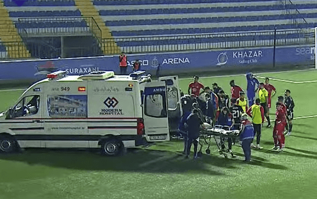 Azərbaycanda tanınmış futbolçu matçda huşunu itirdi - VİDEO