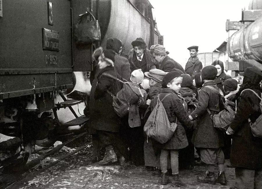 Yəhudi uşaqların nasist Almaniyasından qaçırılma prosesi - Kindertransport + FOTOLAR