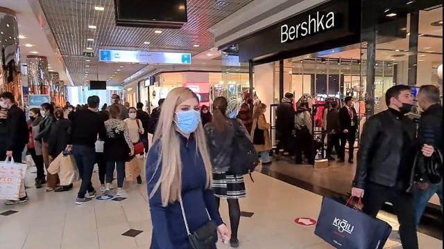 Bakıda \"Qara cümə\"yə görə izdiham - VİDEO