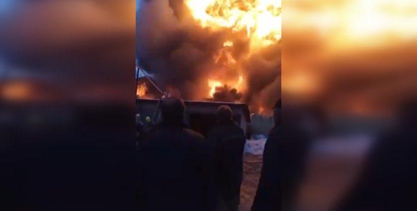 Sankt-Peterburqda partlayışlar və yanğınlar başlayıb - Ölənlər var Sankt-Peterburqda partlayışlar və yanğınlar başlayıb - Ölənlər var