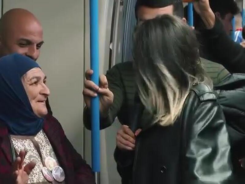 \"Bu nədir çəkirsiniz?\" deyən qadının kimliyi təəccübləndirir - YENİ GÖRÜNTÜLƏR