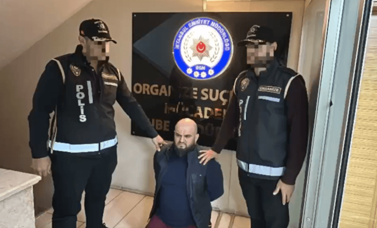 \"Qanuni oğrular\"ın başçısının İstanbulda SAXLANILMA ANI - VİDEO